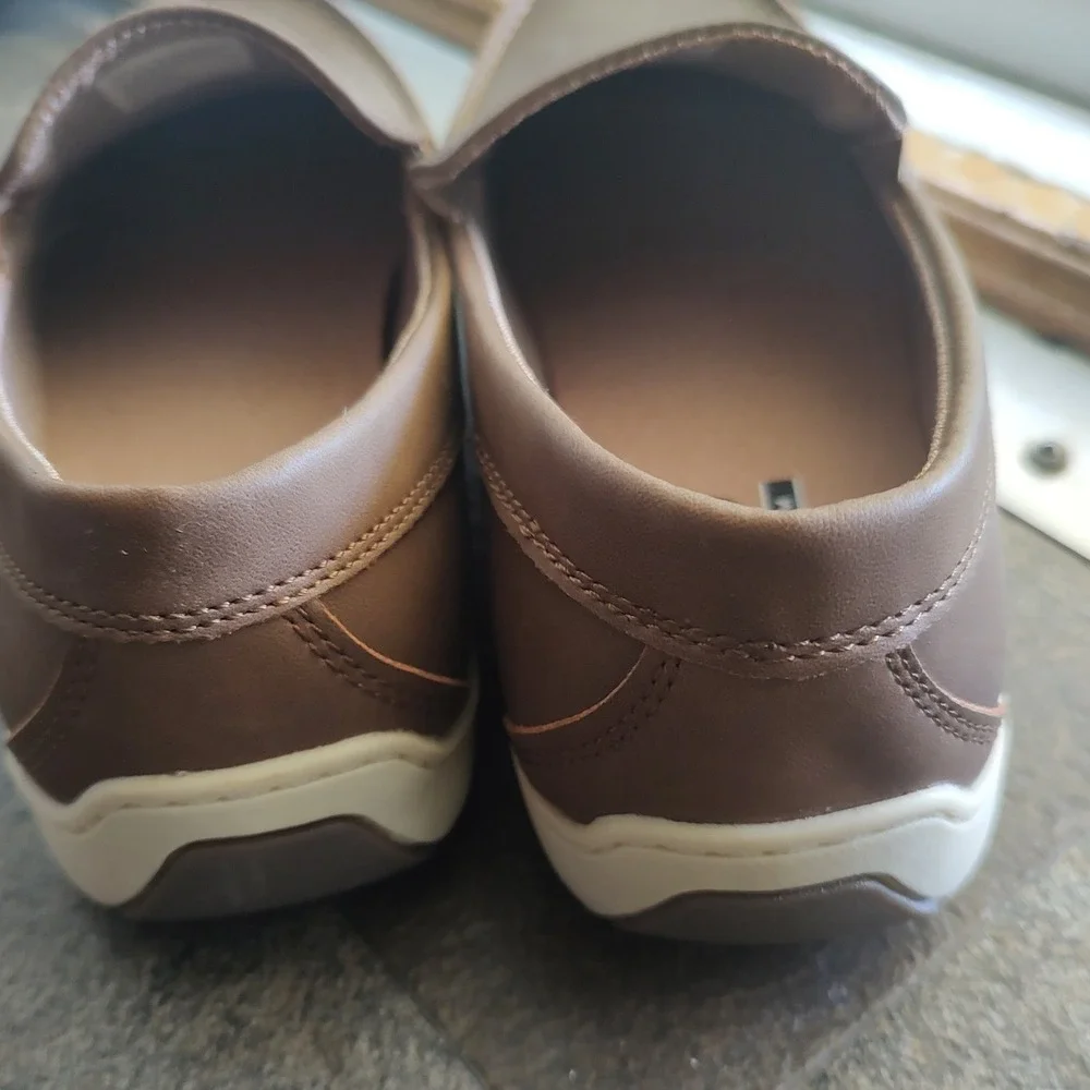 IZOD Seapoint Mens 9.5‎ M Tan Brown Memory Foam Slip On Loafers 1861593